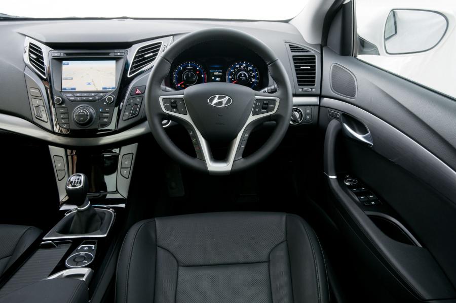  Hyundai i40 Station Wagon CRDi 2011 года  (UK) (фото 65 из 146)